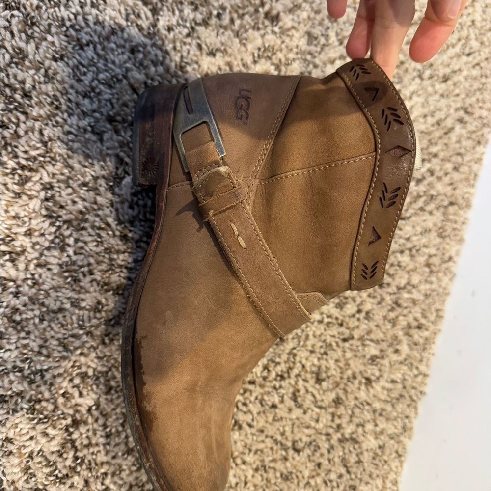 Ugg bootie